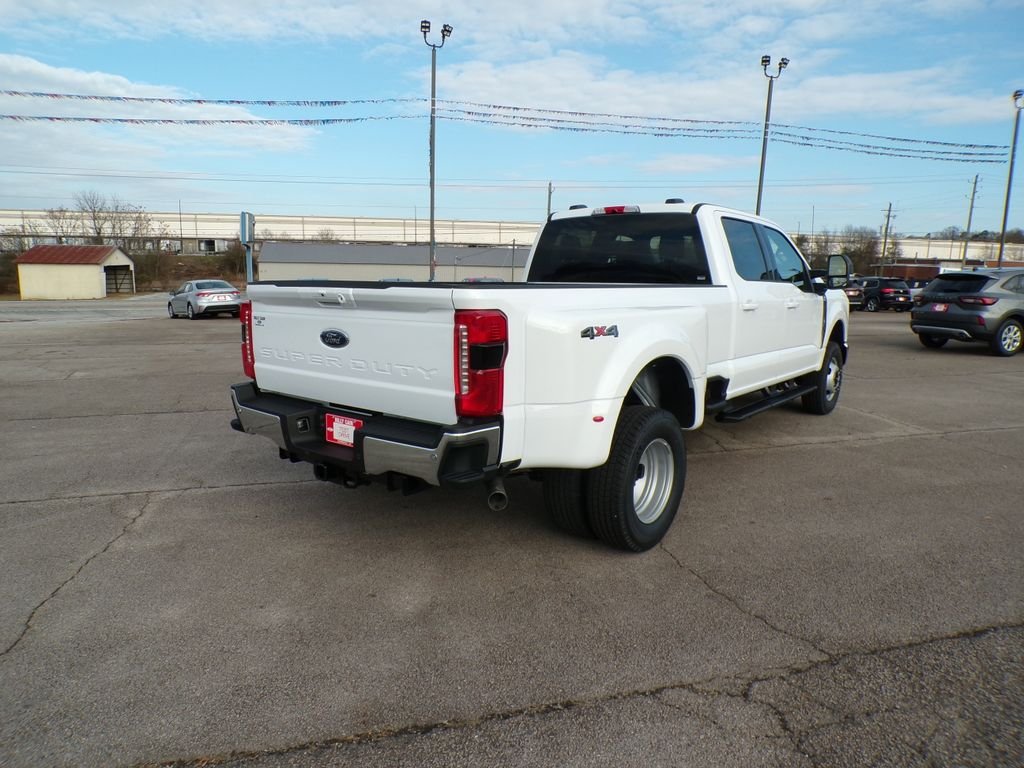 New 2026 Oxford White Ford F-350® XLT image 7