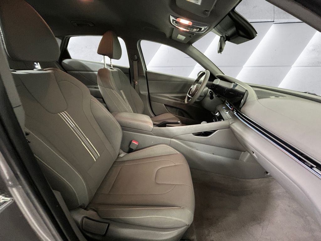 Used 2024 Silver Hyundai SEL image 13
