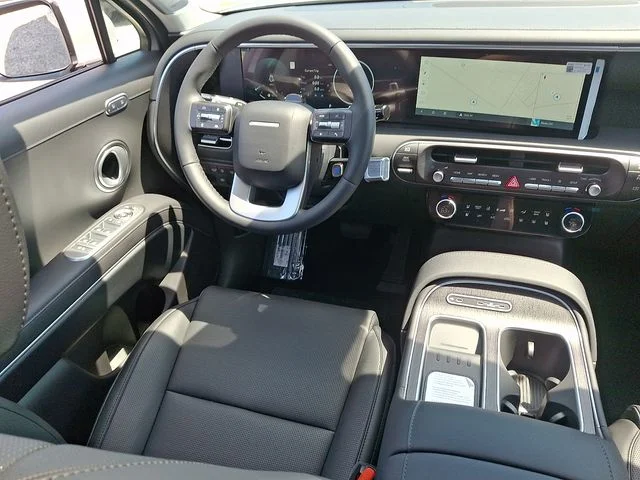 New 2026 Silver Hyundai Limited image 9