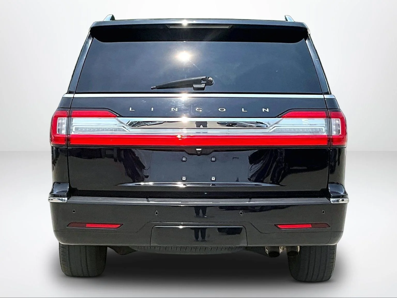 Used 2020 Black Lincoln Reserve image 5