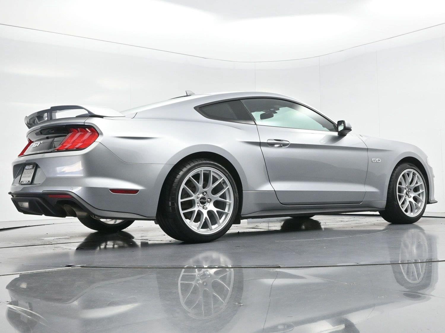 Used 2020 Iconic Silver Ford GT image 46