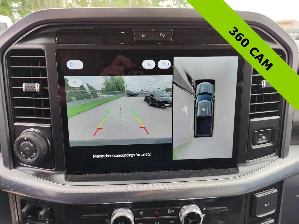 Used 2025 Carbonized Gray Metallic Ford LARIAT image 16