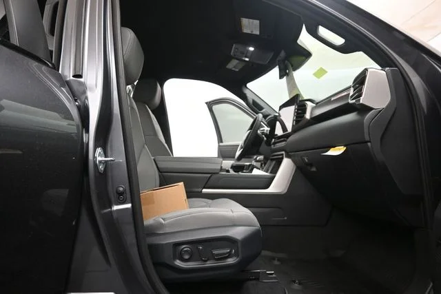 2026 Toyota Tundra Limited - Photo 14