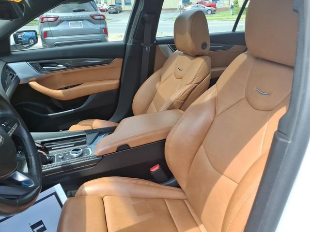 Used 2024 White Cadillac Premium Luxury image 10