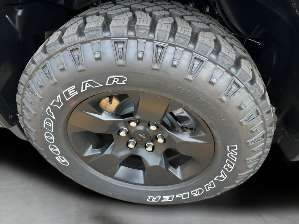 New 2026 Granite Crystal Metallic Clear-Coat Exterior Paint RAM Warlock Hemi 4x4 Crew Cab image 9