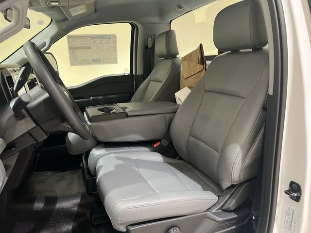 New 2026 Oxford White Ford F-250® XL image 15