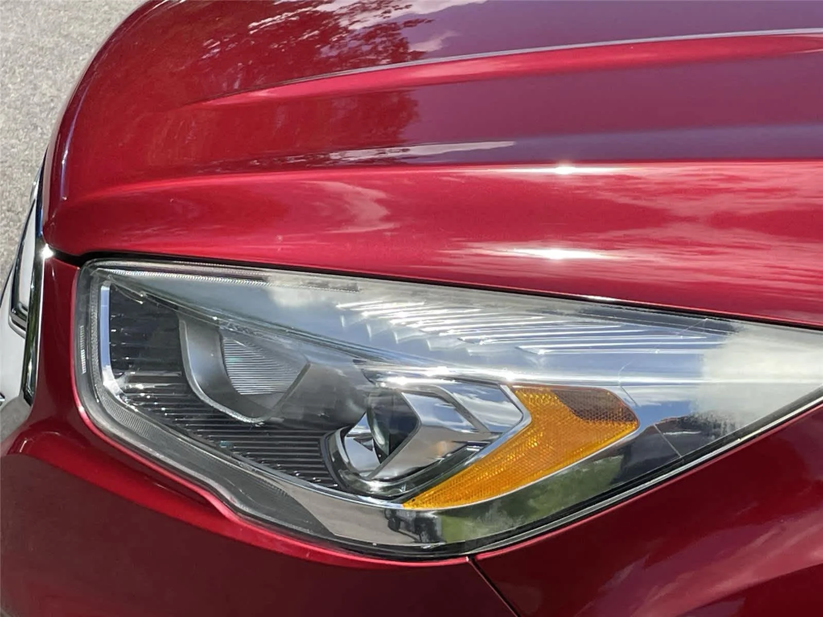 Used 2018 Ruby Red Metallic Tinted Clearcoat Ford SEL image 9