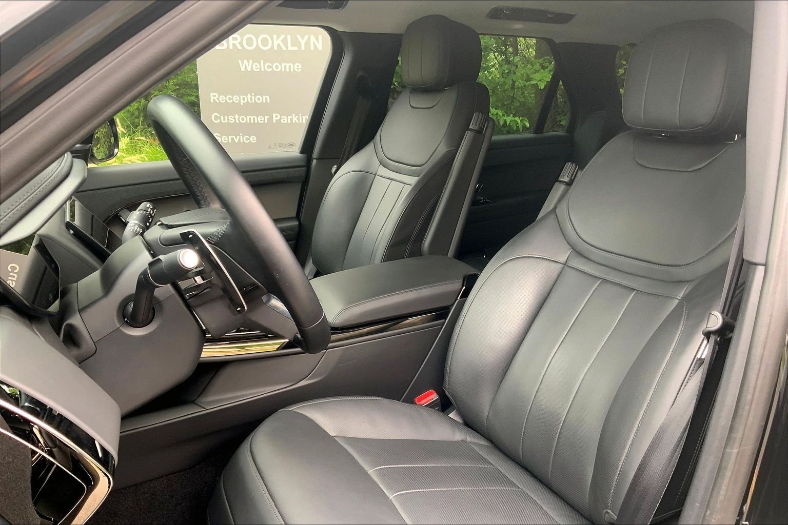 Certified Used 2024 Santorini Black Metallic Land Rover SE image 7