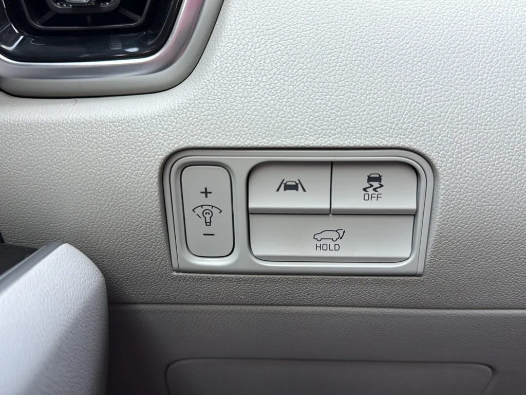 Certified Used 2024 Snow White Pearl Kia SX Prestige image 18
