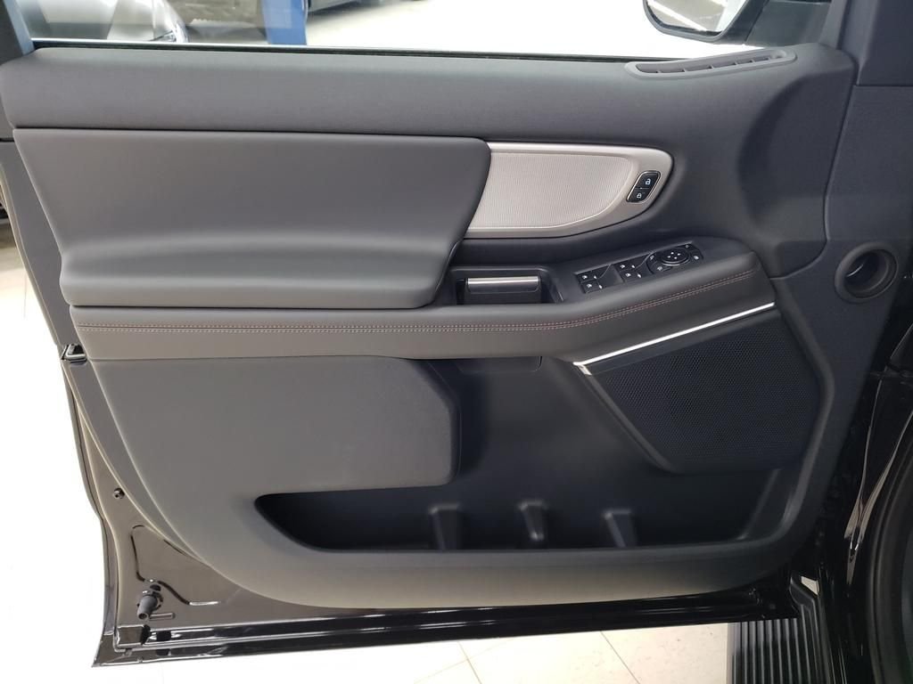 2025 Ford Expedition Active - Photo 11