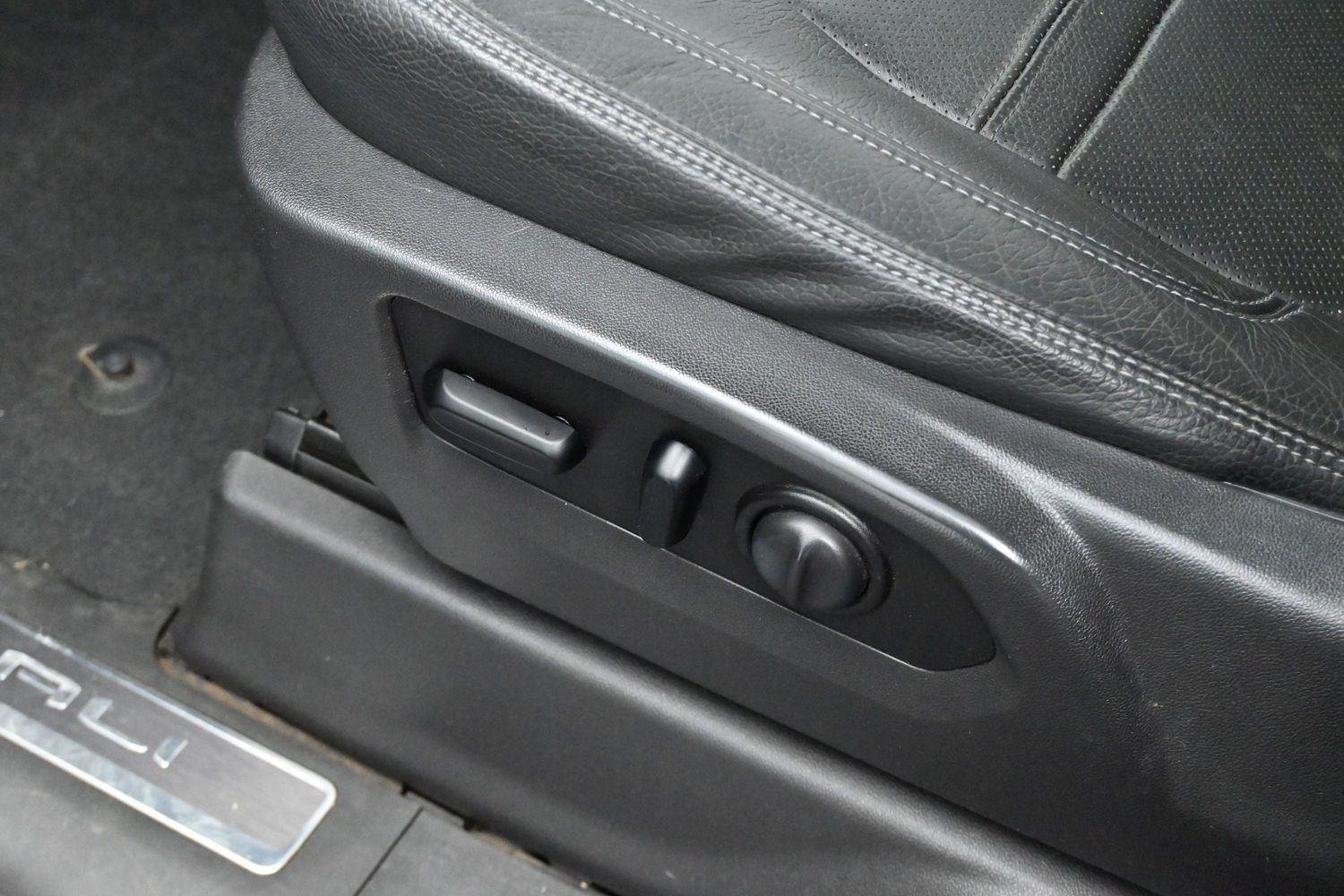 Used 2021 Ebony Twilight Metallic GMC Denali image 15