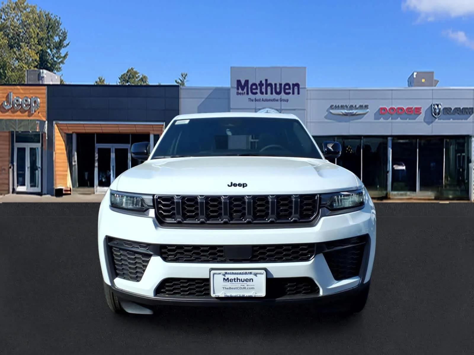 New 2026 Bright White Clearcoat Jeep Laredo Altitude image 2