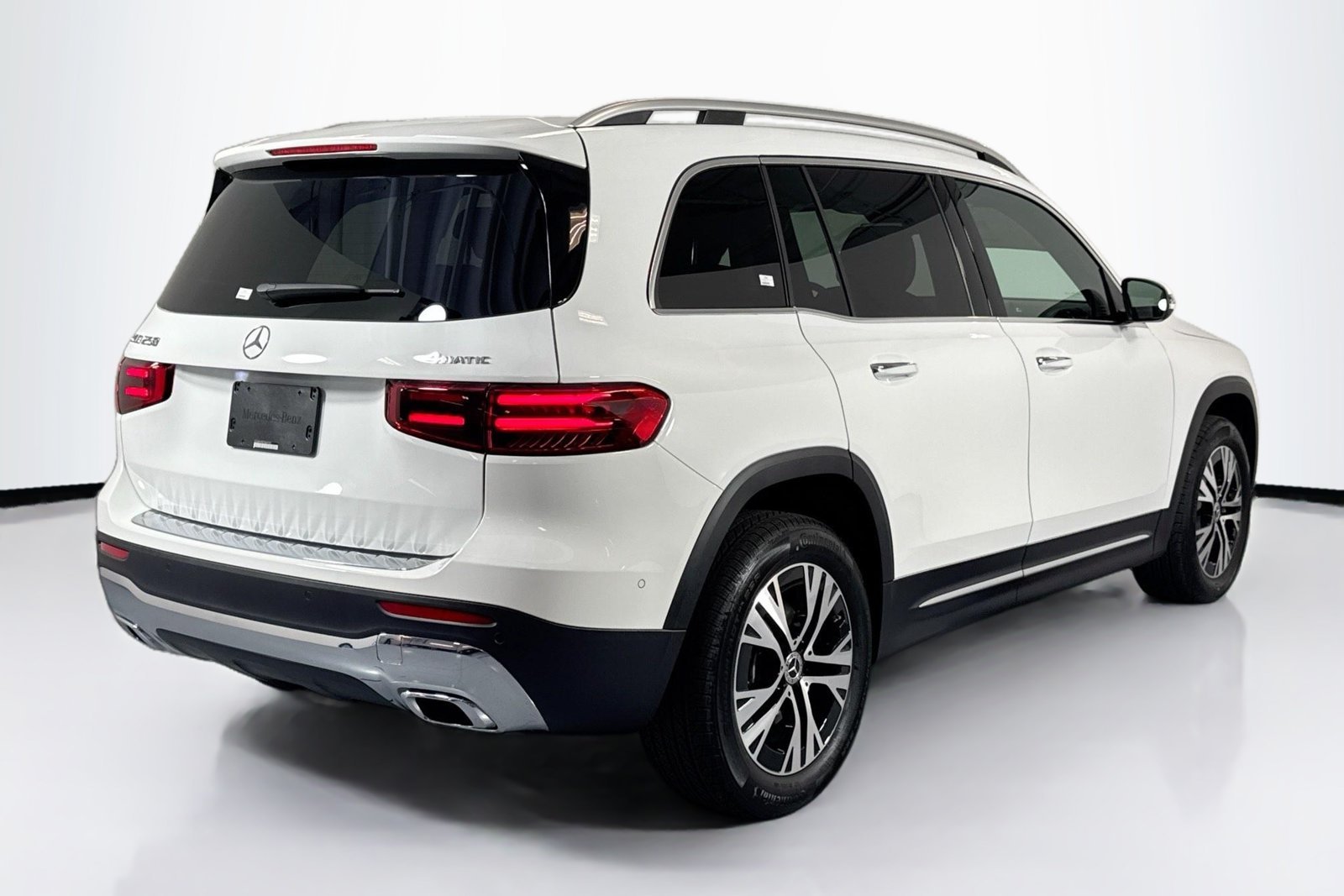 New 2026 Polar White Mercedes-Benz GLB 250 image 5