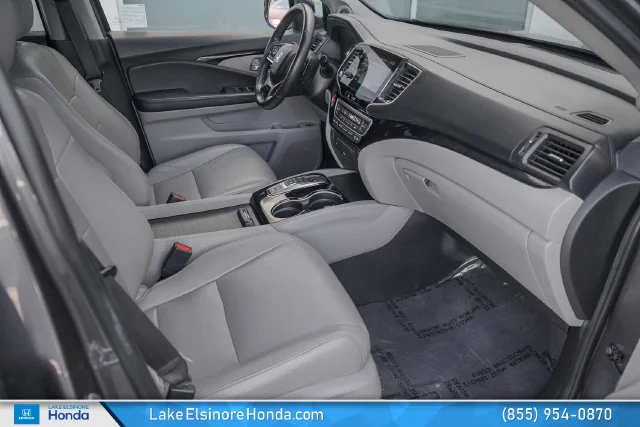 Used 2022 Modern Steel Metallic Honda Touring image 17