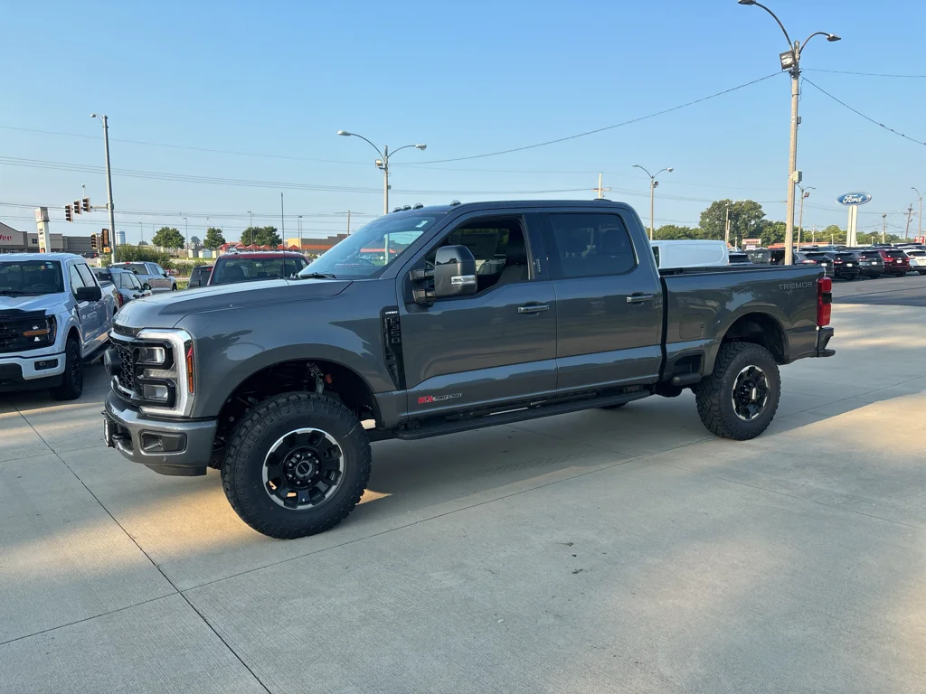 New 2026 Carbonized Gray Metallic Ford F-350® Lariat® image 10