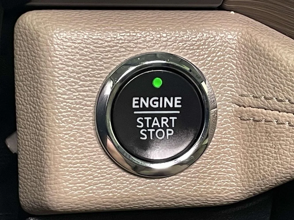 Used 2022 Black Ford Limited image 40