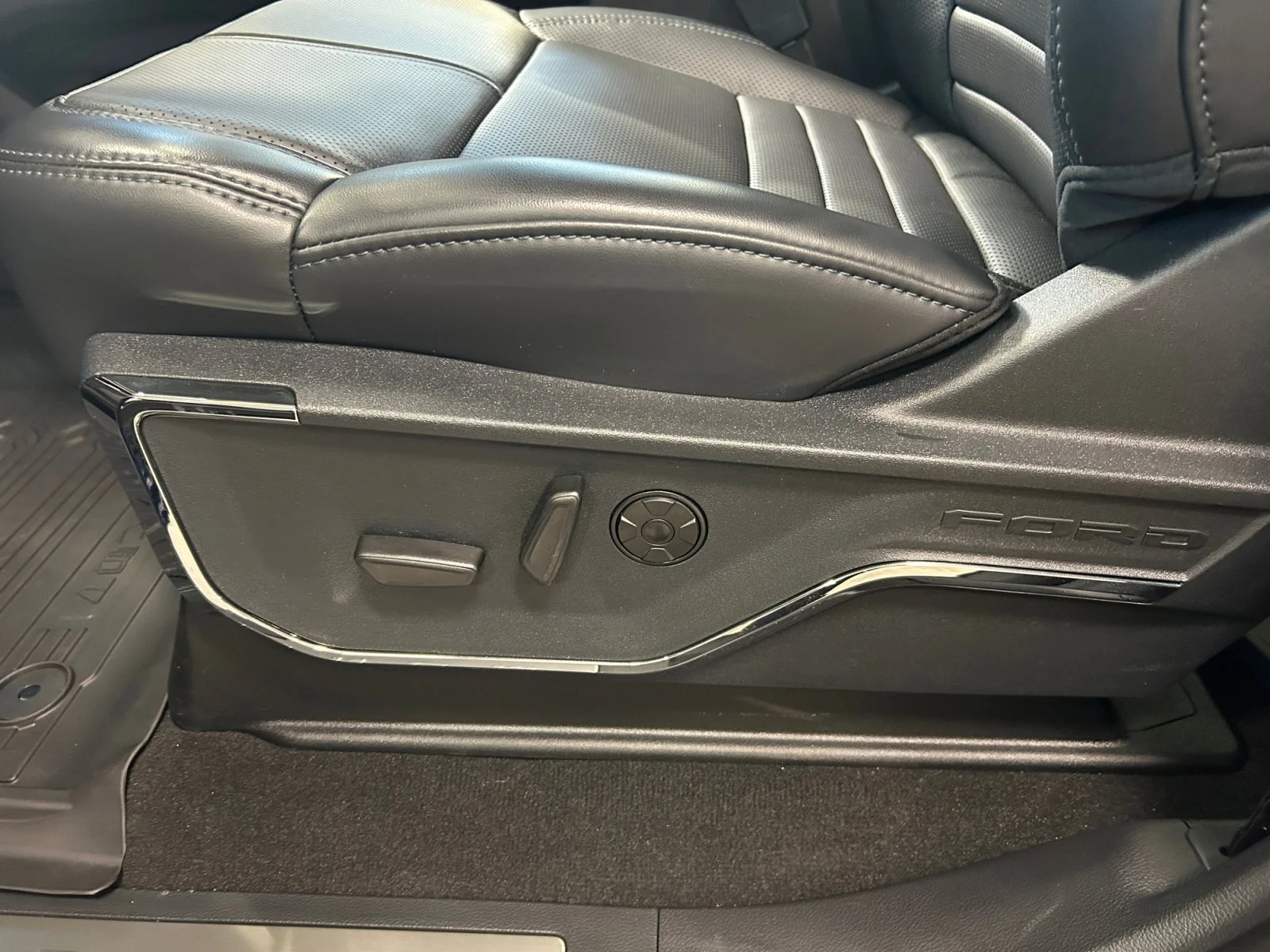New 2026 Argon Blue Metallic Ford Lariat image 15