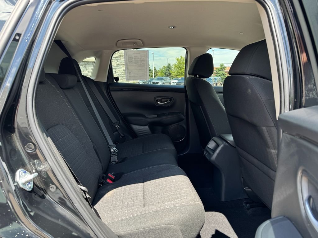2025 Honda HR-V LX - Photo 11