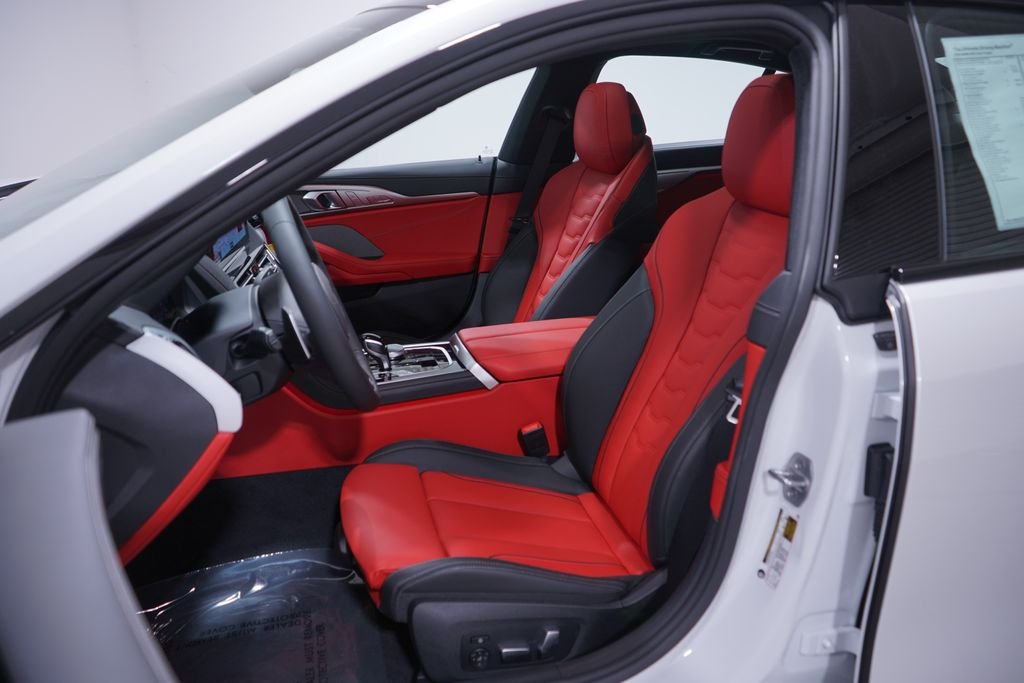 2026 BMW 8 Series 840i - Photo 7