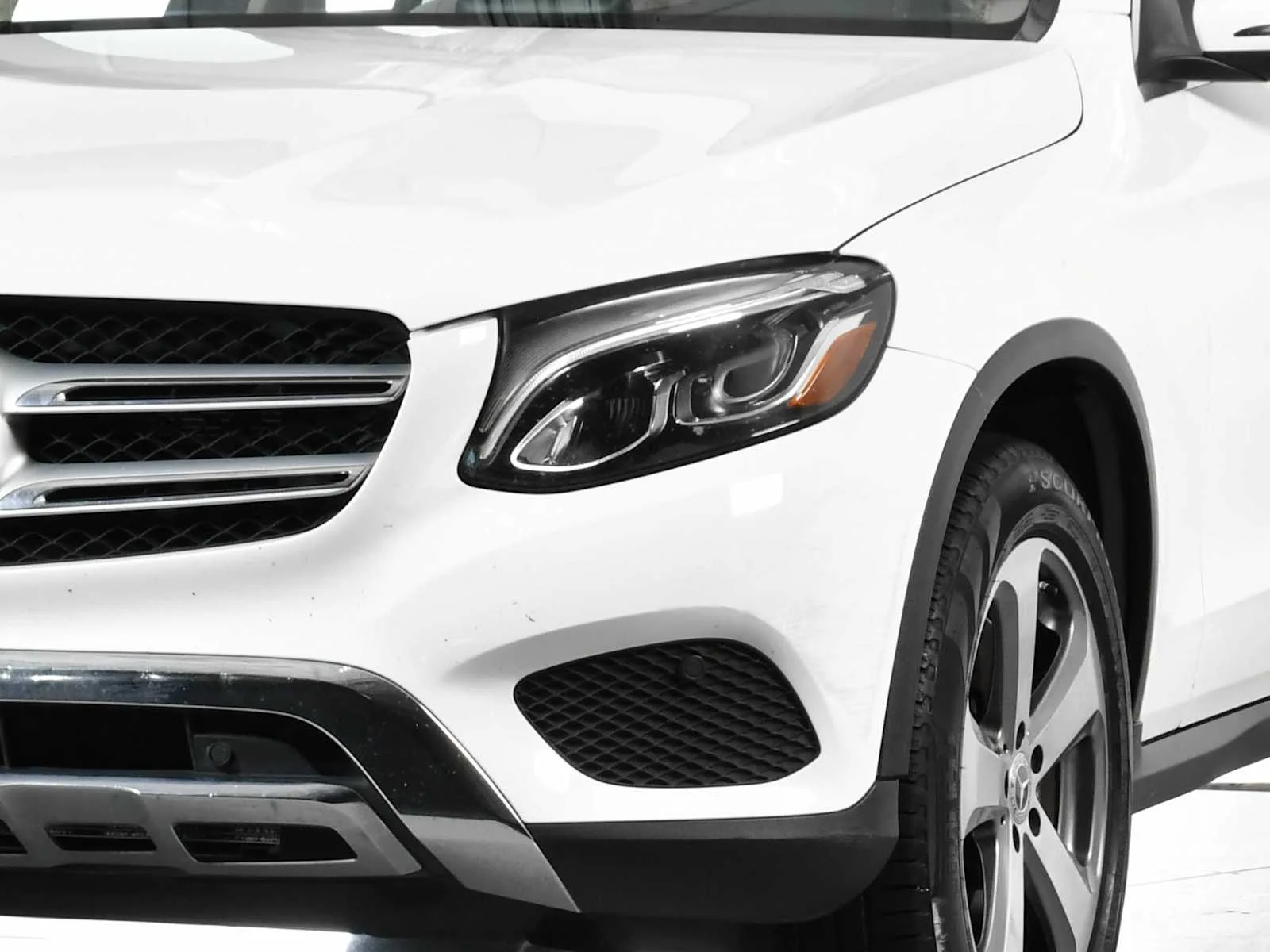 Used 2019 Polar White Mercedes-Benz GLC 300 image 10