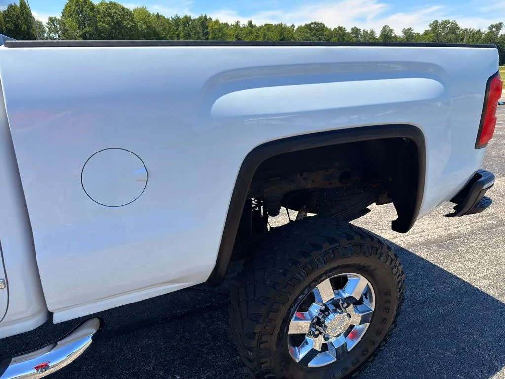 Used 2016 White GMC SLT image 9