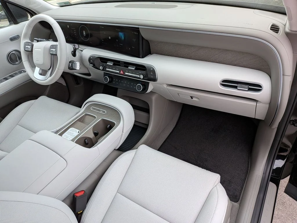 New 2026 Black Hyundai SEL Premium image 34