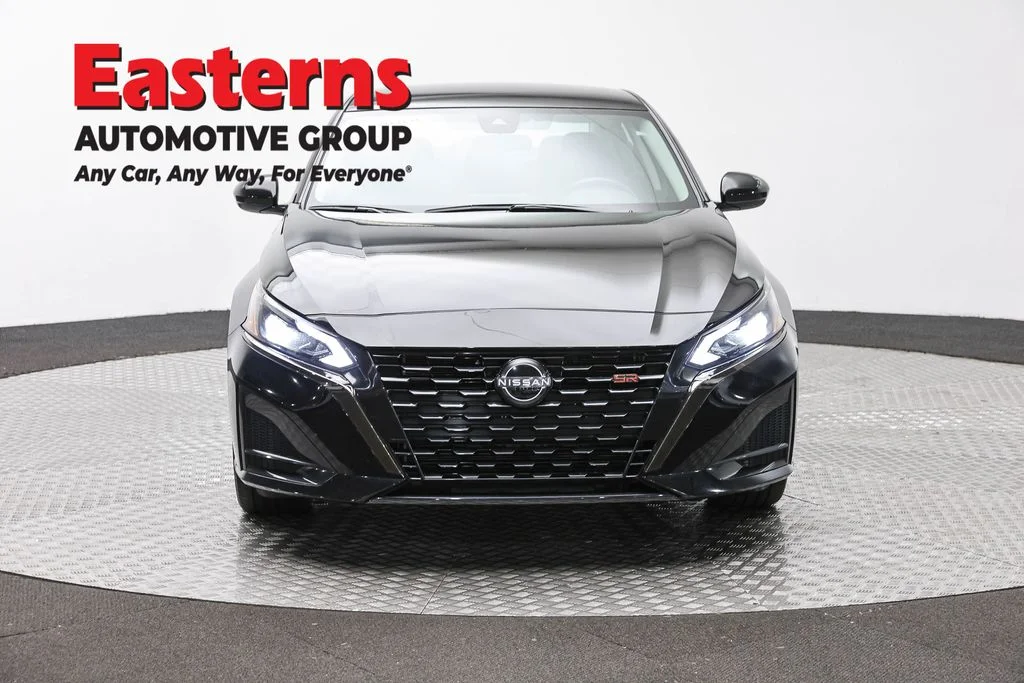 Used 2023 Black Nissan 2.5 SR image 2