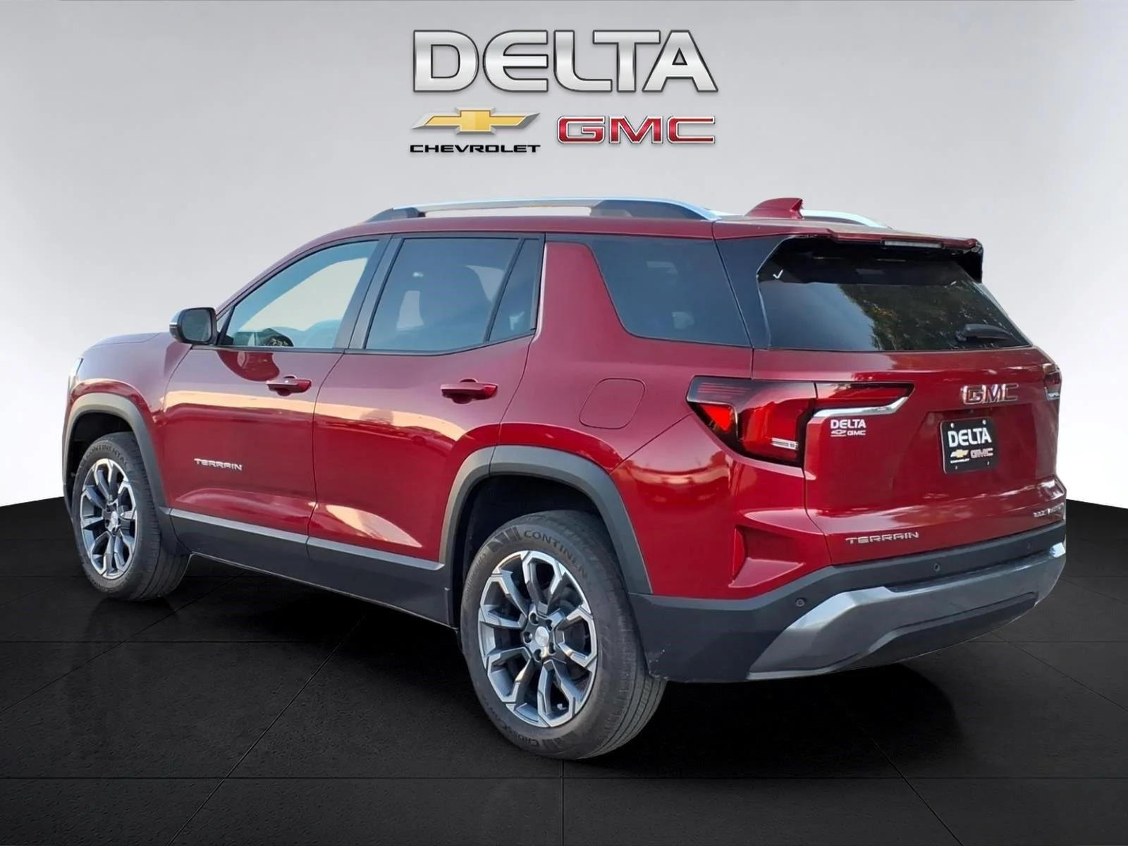 Used 2026 Volcanic Red Tintcoat GMC Elevation image 3