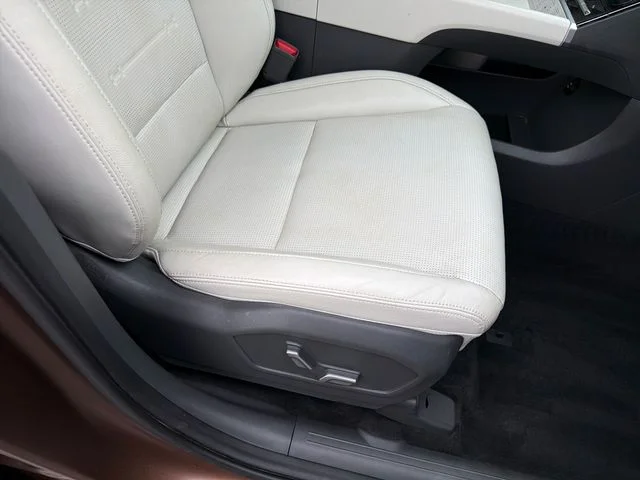 Used 2024  Hyundai Limited image 25