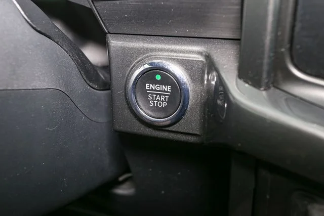 Used 2023 Silver Ford XLT image 28