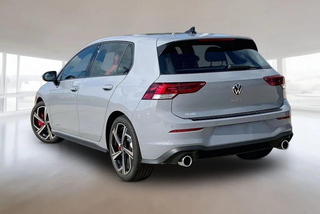 New 2026 Moonstone Gray Volkswagen SE image 3