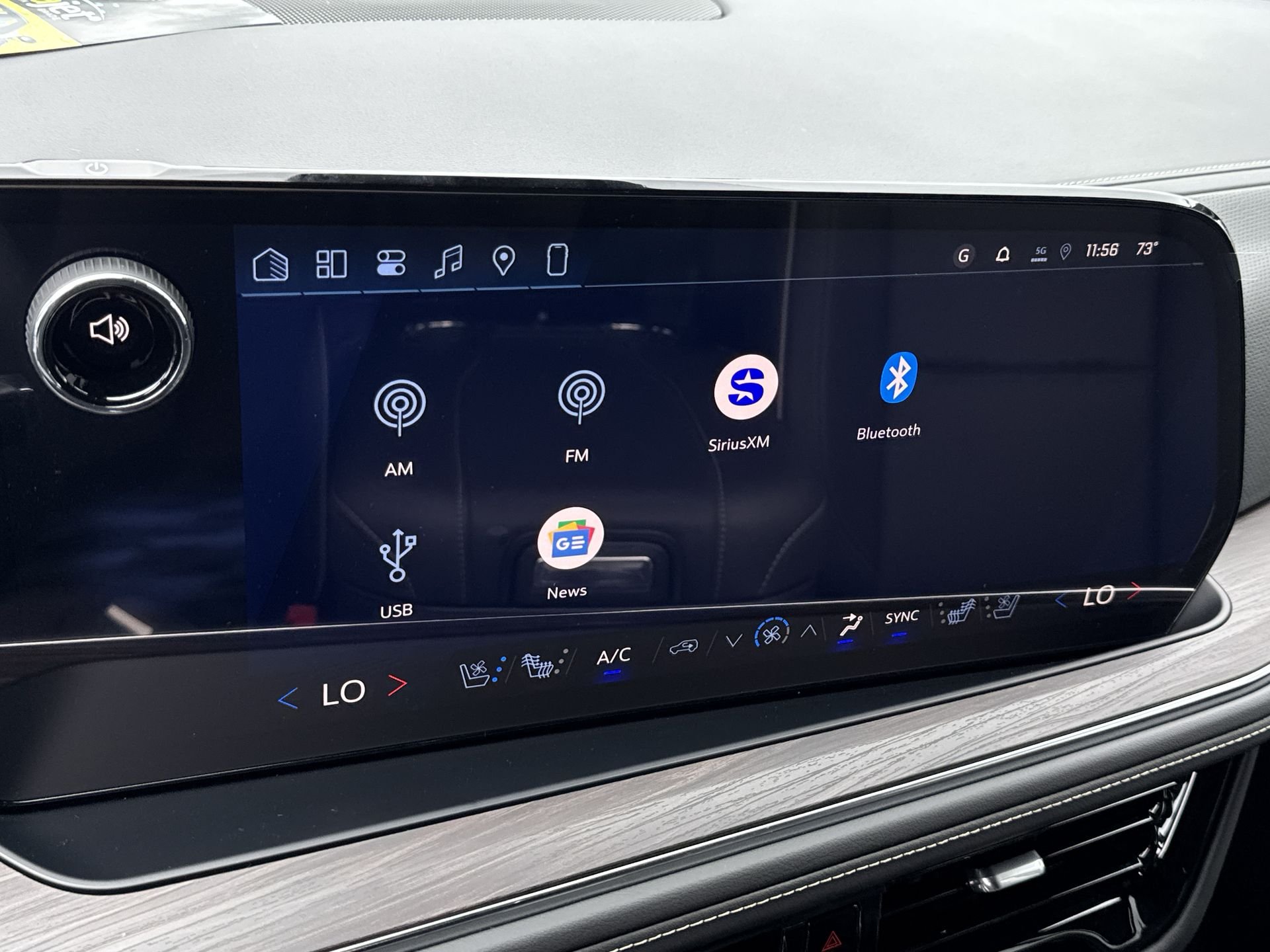 2026 Chevrolet Suburban Premier - Photo 62