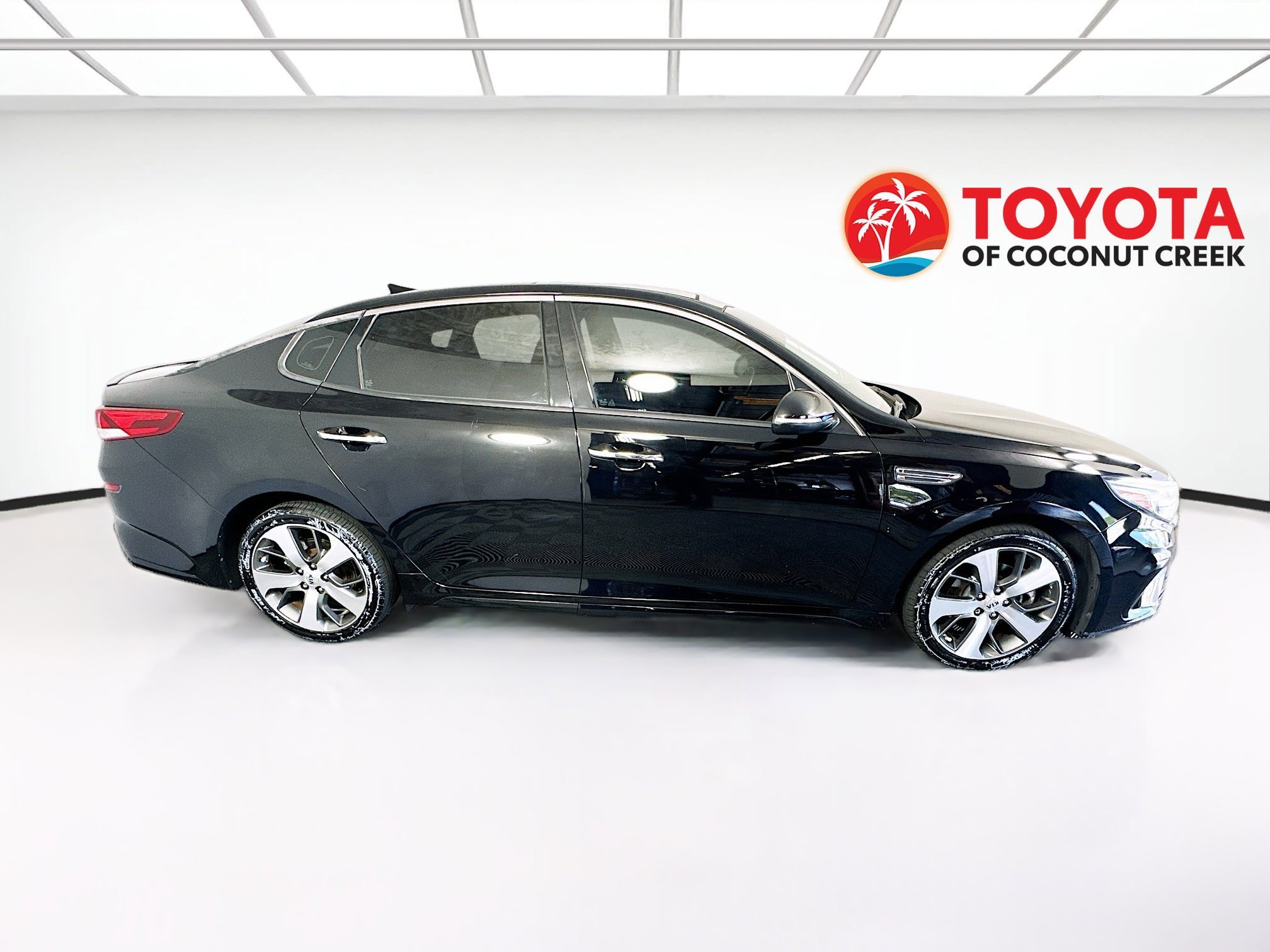 Used 2019 Kia Optima S with VIN 5XXGT4L33KG303438 for sale in Coconut Creek, FL