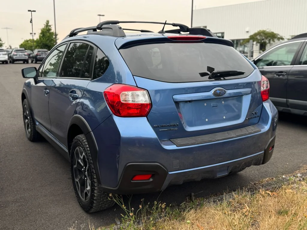 Used 2015 Quartz Blue Pearl Subaru 2.0i Premium image 2