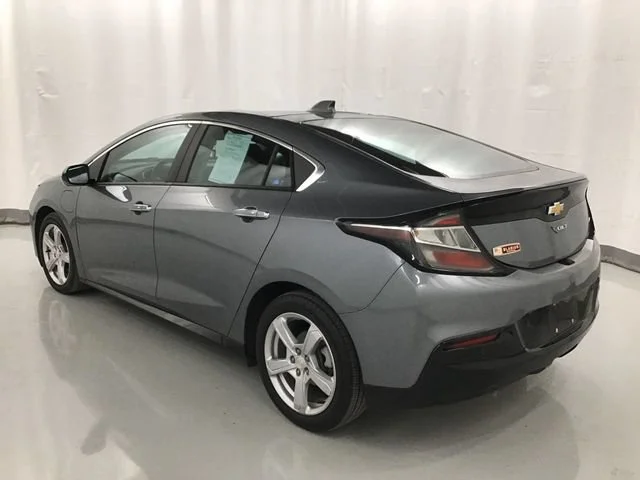 Used 2018 SATIN STEEL METALLIC Chevrolet LT image 3