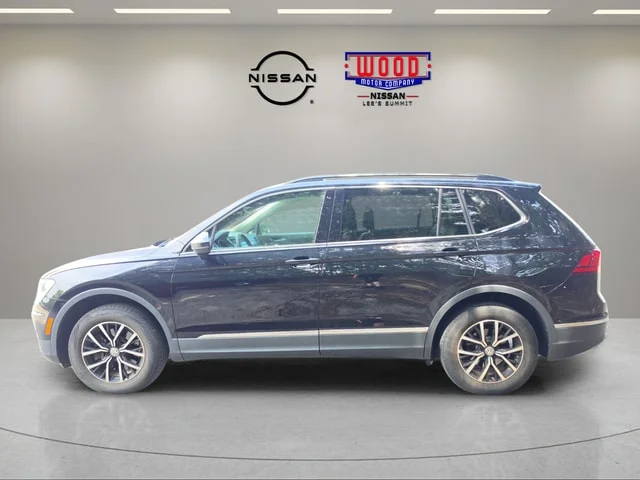 Used 2021 Deep Black Volkswagen 2.0T SE image 5