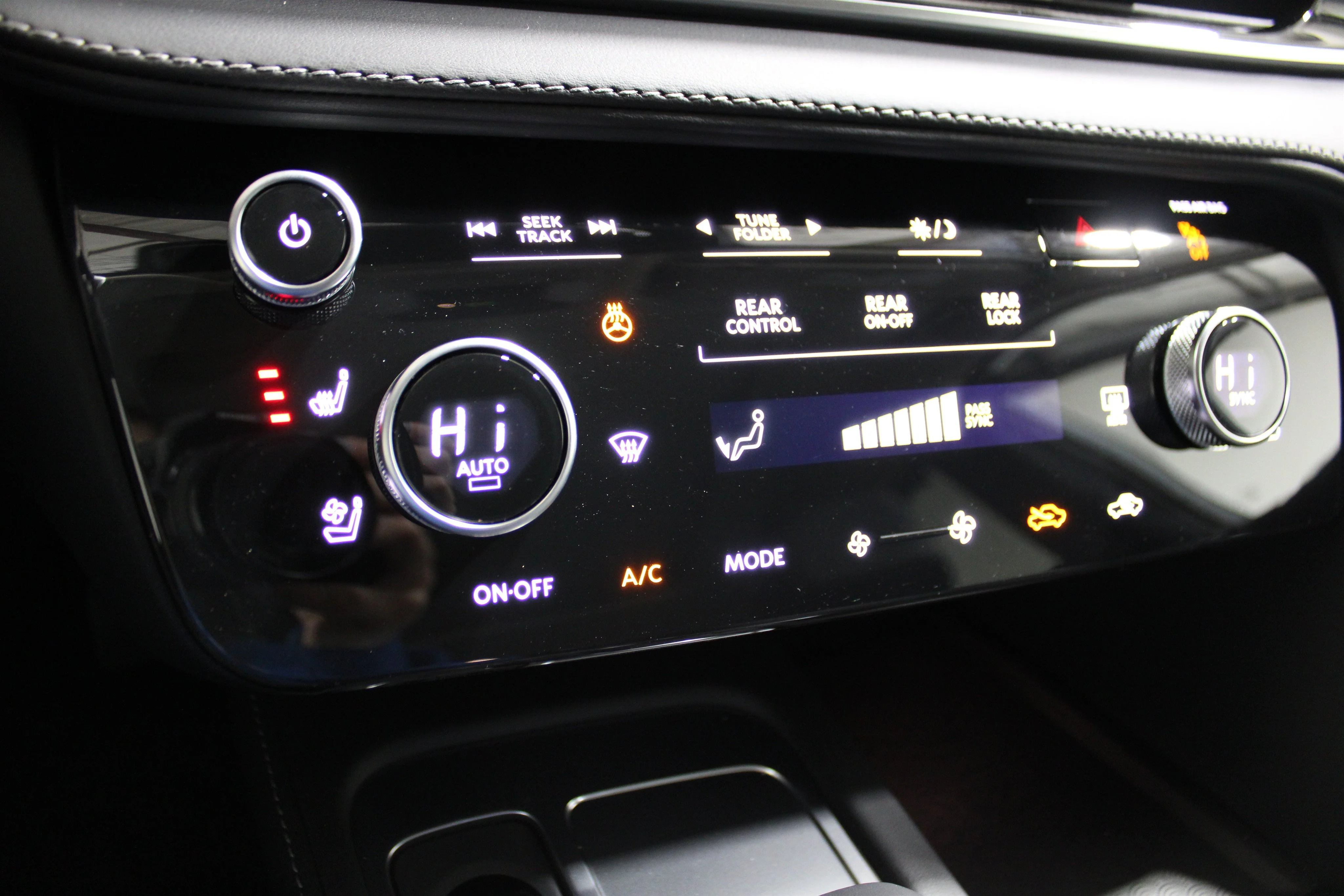2026 INFINITI QX60 LUXE - Photo 16