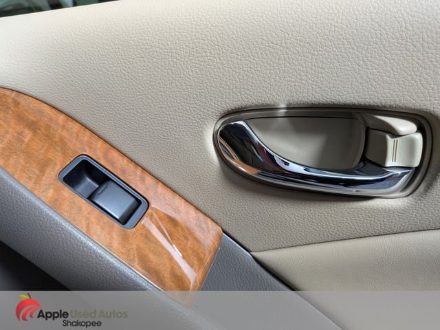 Used 2013 Brown Nissan LE image 50