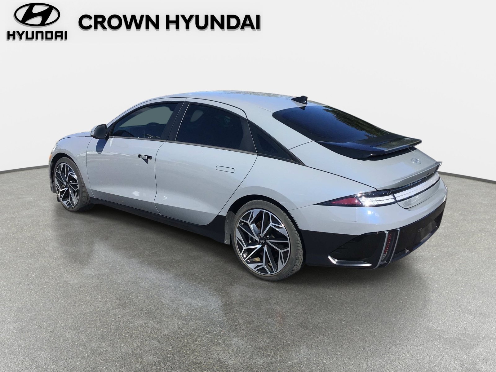 Used 2023 Transmission Blue Hyundai SEL image 6