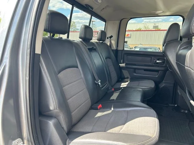 Used 2009 Gray Dodge Sport image 15