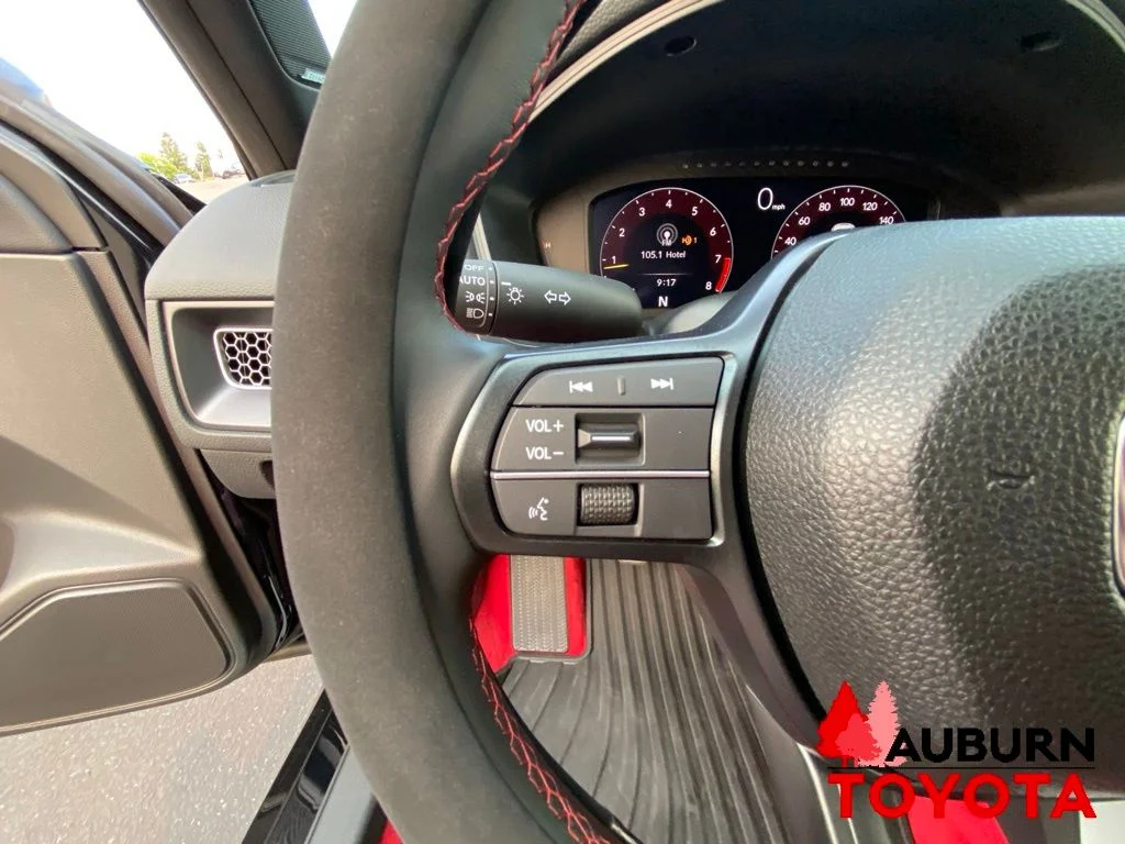 Used 2023  Honda  image 34
