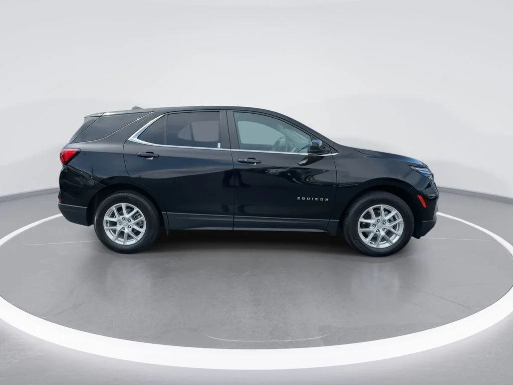 Used 2022 Black Chevrolet LT image 9