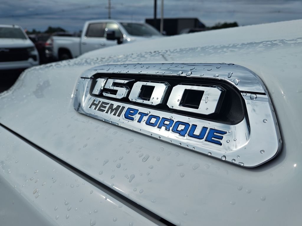 Used 2023 White Ram Laramie image 27
