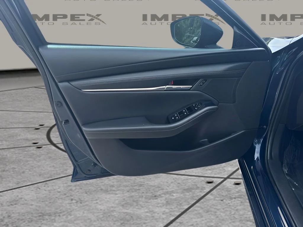 Used 2021 Blue Mazda Preferred 2.5 S image 17