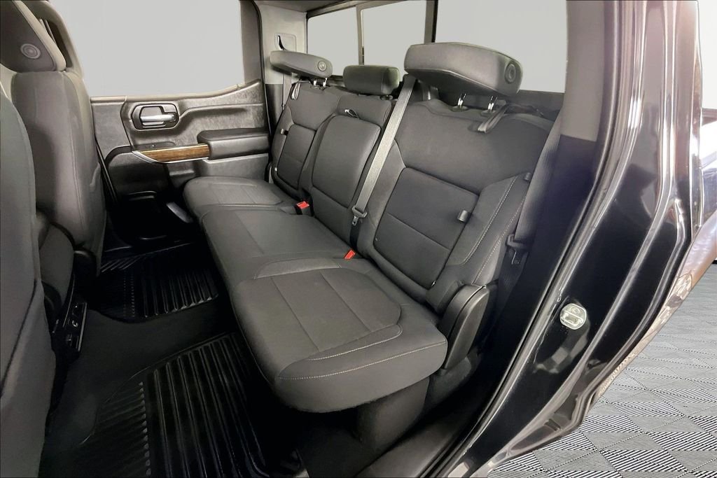 Used 2020 Black GMC SLE image 22