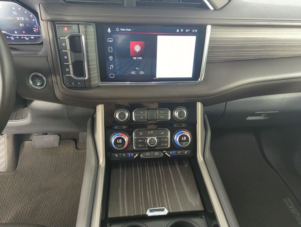 Used 2023 White GMC Denali image 23