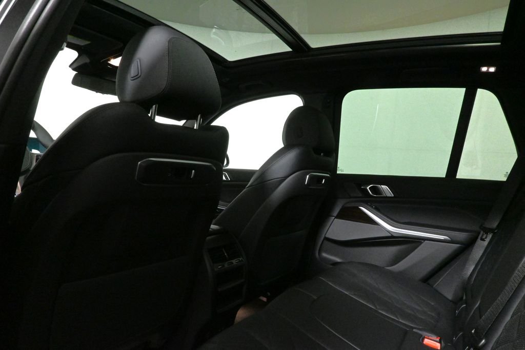 Used 2026 Black BMW xDrive50e image 34