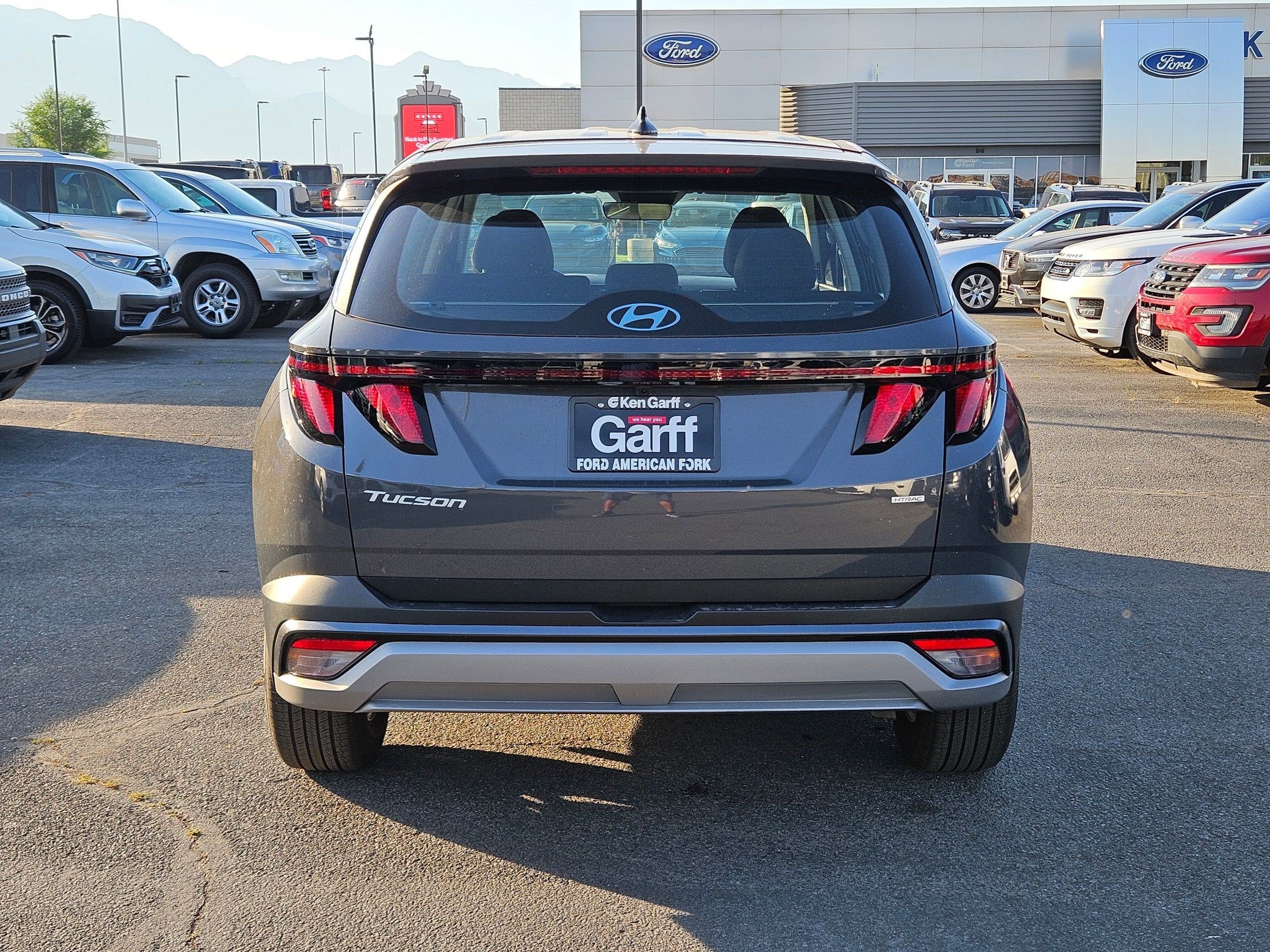 Certified Used 2025 Gray Hyundai SE image 4