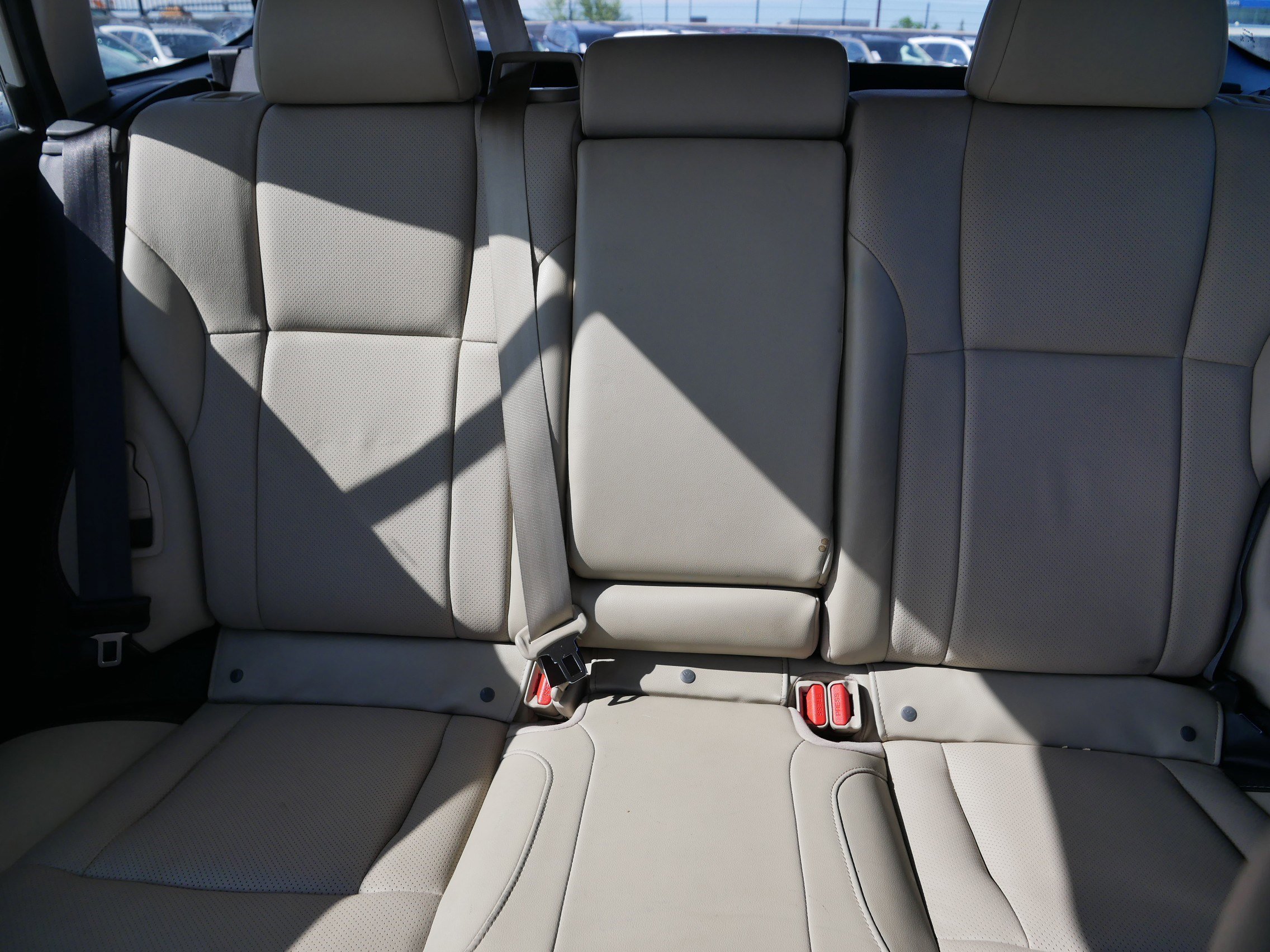 Used 2021 Crystal White Pearl Subaru Limited image 13