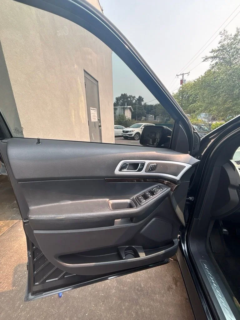 Used 2013 Black Ford Limited image 11
